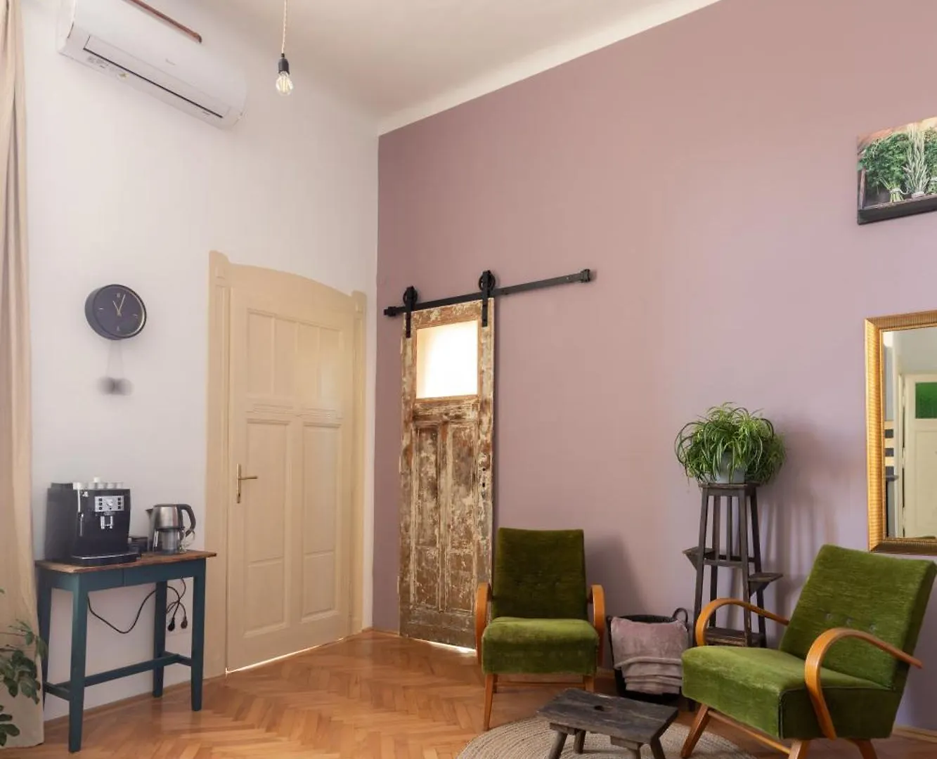 After Eight Apartment Budapest Hungary