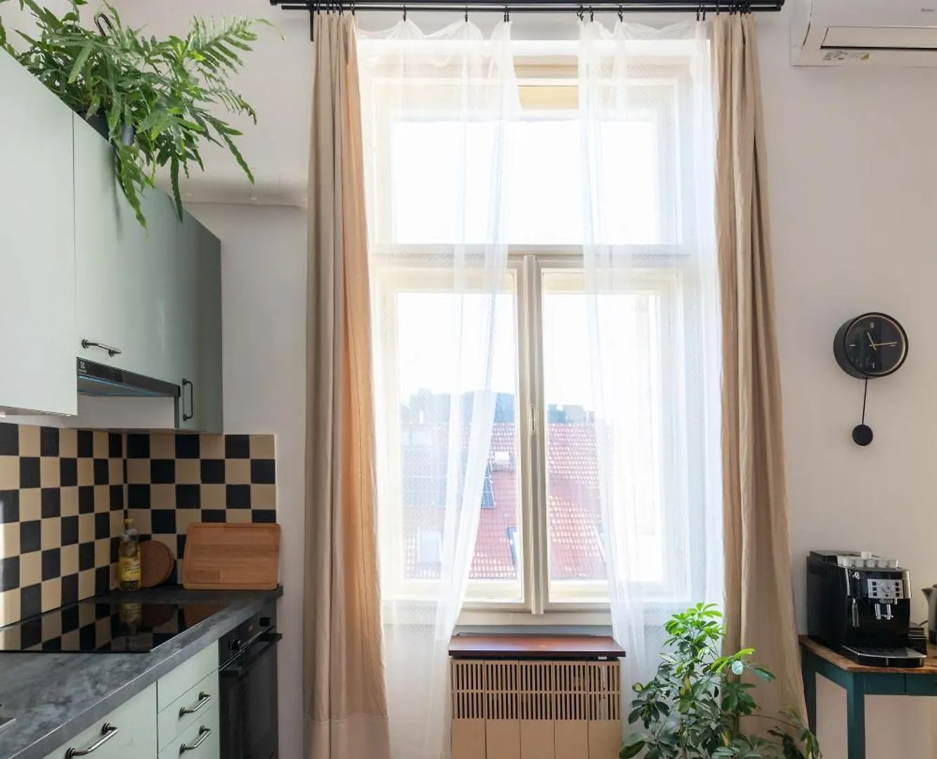 After Eight Apartment Budapest