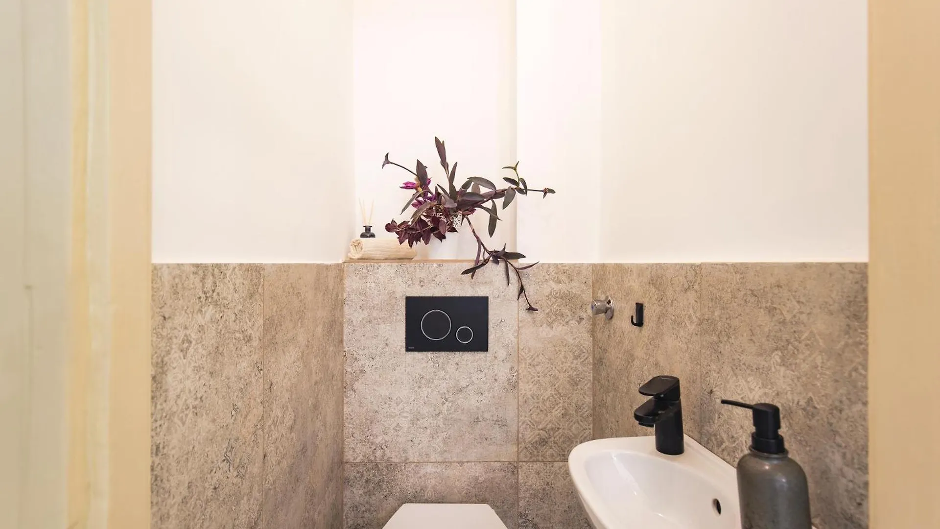 After Eight Apartment Budapest